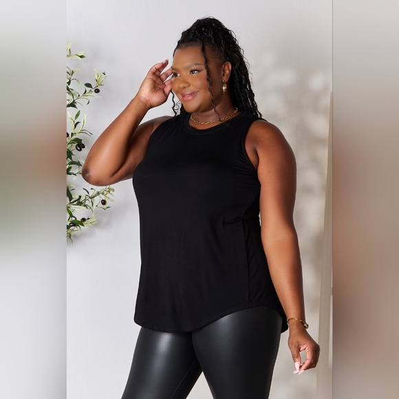 New Round Neck Wide Strap Black Tank Perfect For The Summer - Picture 4 of 5